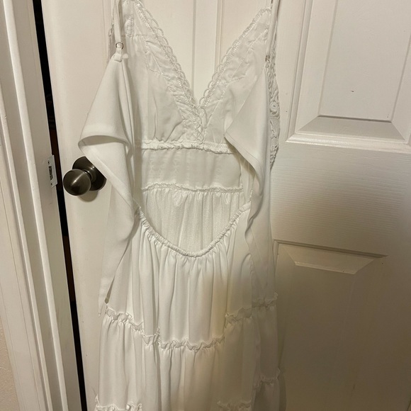 Flowy white dress - Picture 2 of 2